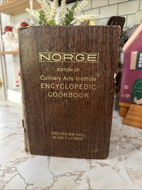 Brown Encyclopedic Cookbook – Culinary Arts Institute Edition